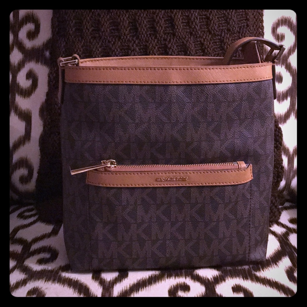 Michael Kors Crossbody Bag